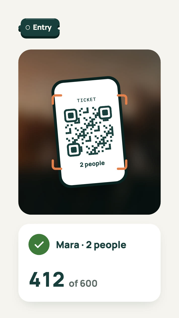 Scanner view: a ticket is recognised, green tick, the counter goes up